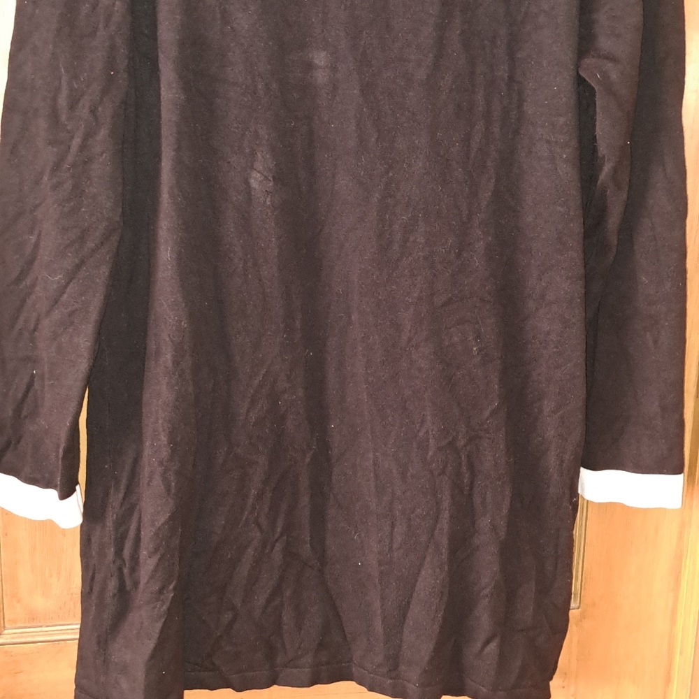 Women's cardigan sweater, size 18/20.